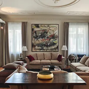 https://ada-home.it-romehotels.com